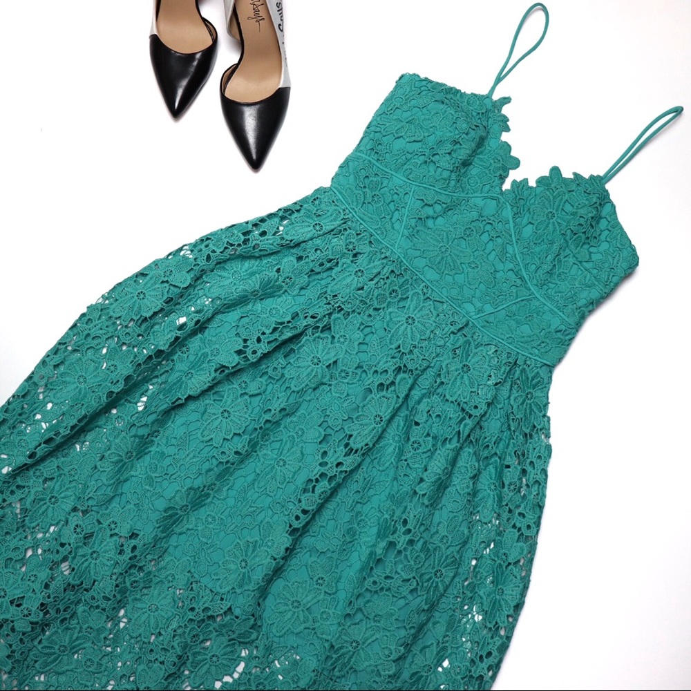 DONNA MORGAN Lace Spaghetti Strap Midi Teal Dress